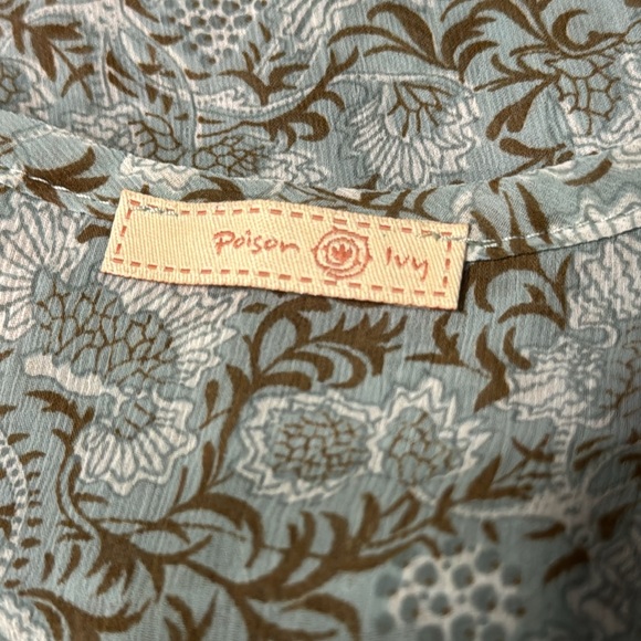 Poison Ivy semi sheer paisley blouse Size M/L - Picture 8 of 9